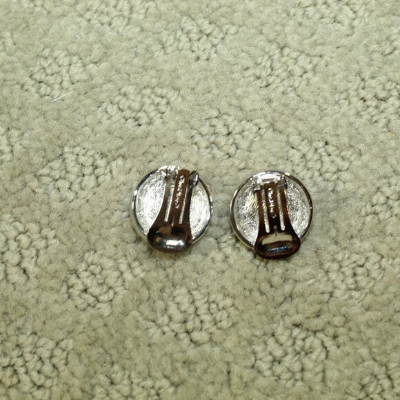 VTG Christian Dior Faux Pearl Rhinestone Silver Tone Clip On Earrings - Picture 3 of 4